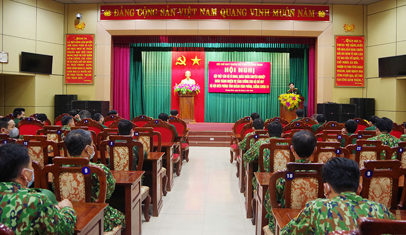 Toàn cảnh buổi gặp mặt giao nhiệm vụ.