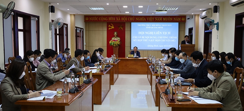  Toàn cảnh hội nghị.