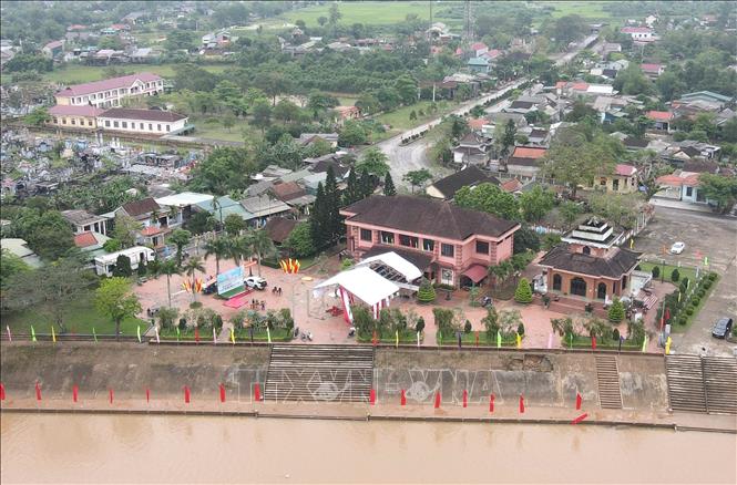 Khu lưu niệm Tổng Bí thư Lê Duẩn bên bờ sông Thạch Hãn ở làng Hậu Kiên, xã Triệu Thành (Triệu Phong, Quảng Trị). Ảnh: Nguyên Lý/TTXVN