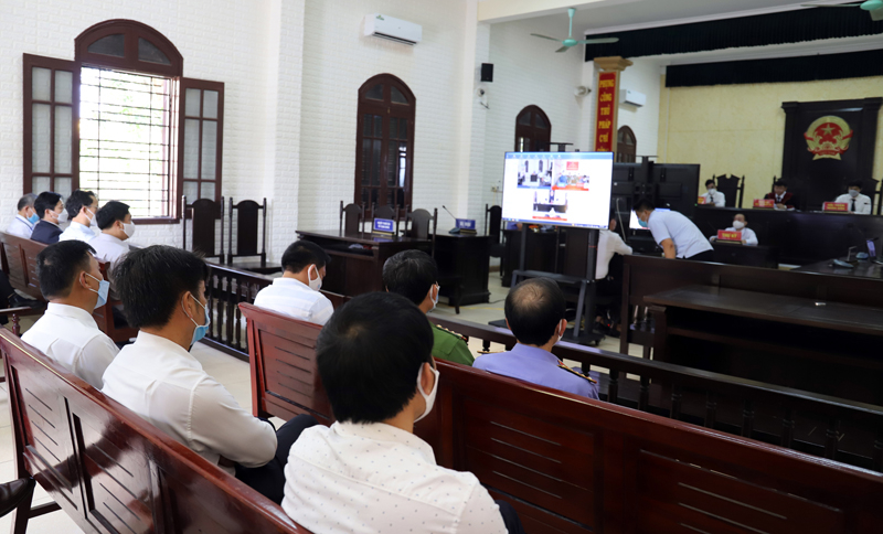Đại diện các sở, ban, ngành tham dự phiên tòa