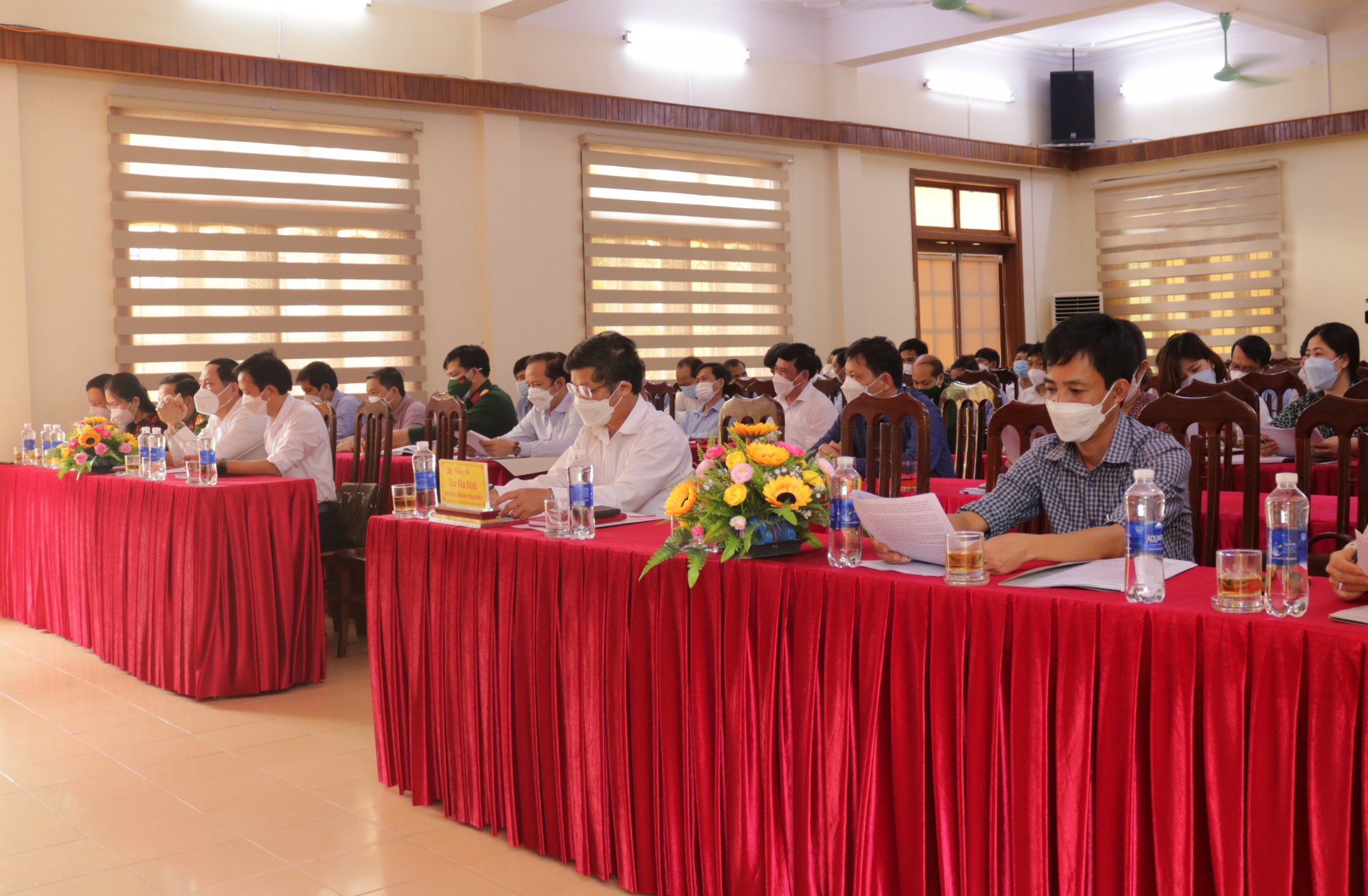  Các đại biểu tham dự hội nghị.