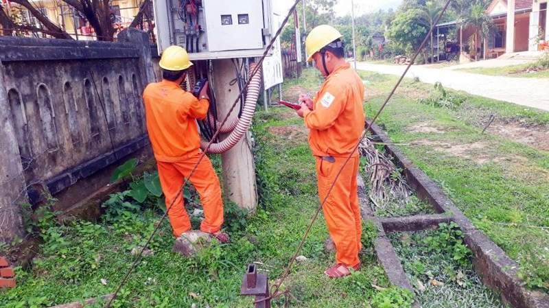 Kiểm tra dòng, tải tại các TBA trọng yếu nơi diễn ra các sự kiện