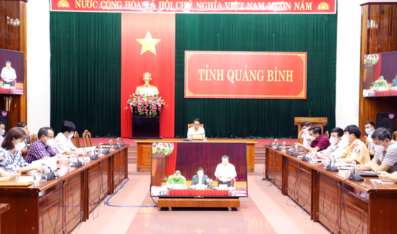 Các đại biểu tham dự hội nghị tại điểm cầu Quảng Bình