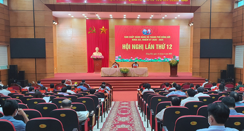 Toàn cảnh hội nghị.