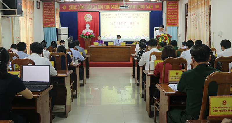 Quang cảnh kỳ họp.