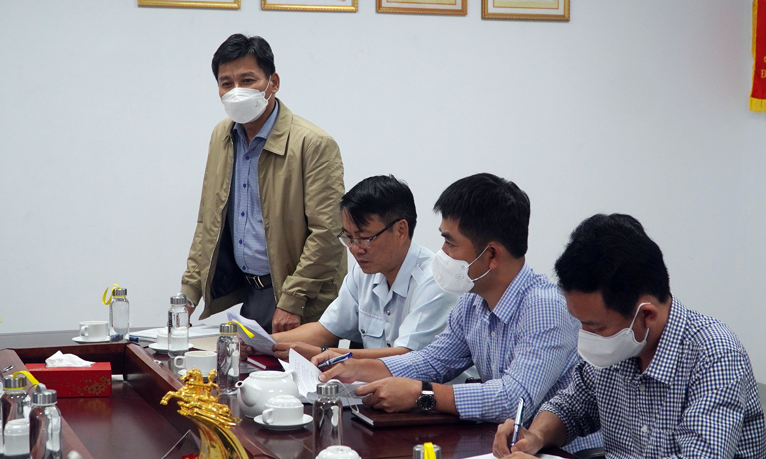 Đại biểu tao đổi, làm rõ các nội dụng THTK,CLP