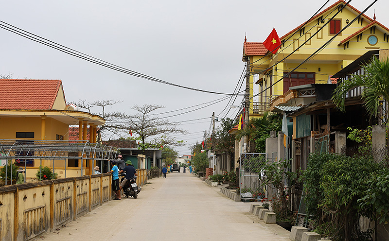 Diện mạo nông thôn huyện Quảng Ninh ngày càng khang trang.