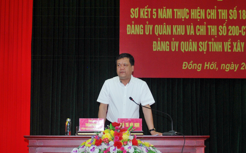 Bí thư Thành ủy Đồng Hới Trần Phong kết luận hội nghị.