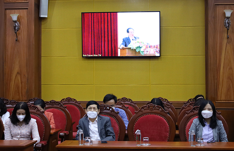Các đại biểu dự hội nghị.