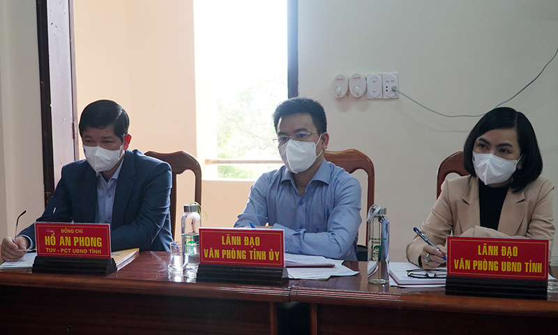 Đại biểu tham dự buổi làm việc