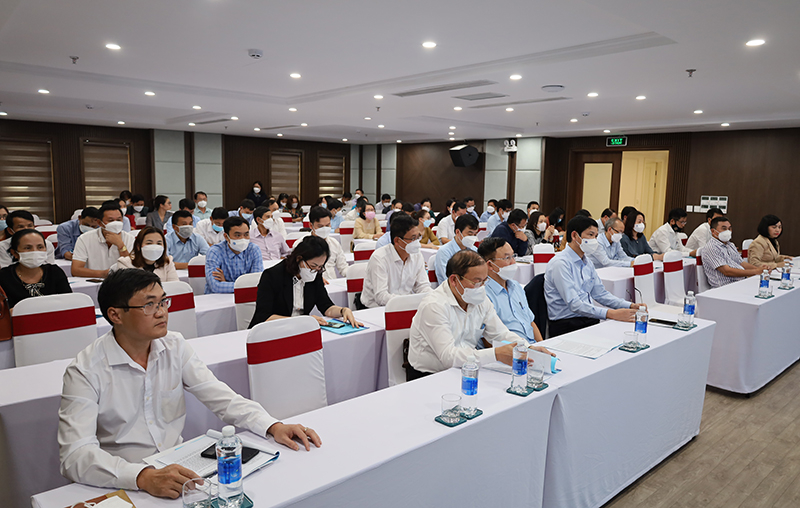 Các đại biểu tham dự hội nghị.