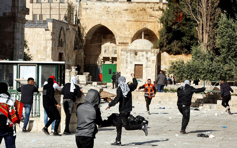  Đụng độ xảy ra tại khu đền Al-Aqsa ở Jerusalem. (Ảnh REUTERS)