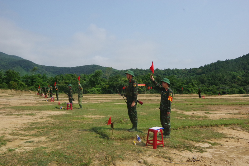  Thực hành bắn đạn thật.