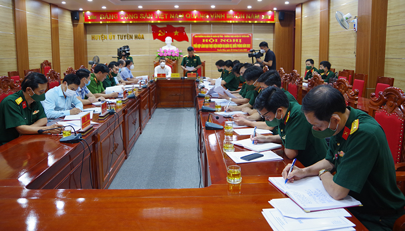 Toàn cảnh buổi làm việc.