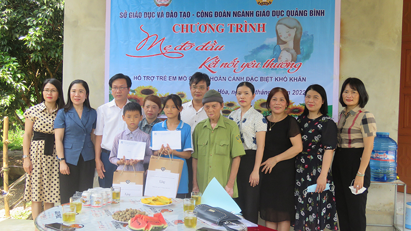 Được sự hỗ trợ của các cấp, ngành, gia đình chị Hạnh quyết tâm khắc phục khó khăn chăm lo việc học cho các con