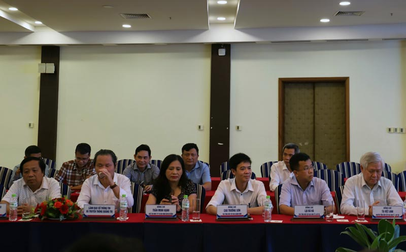 Đại diện lãnh đạo Báo Quảng Bình tham dự tại diễn đàn