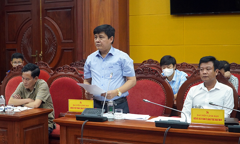 Đại biểu thảo luận tại hội nghị