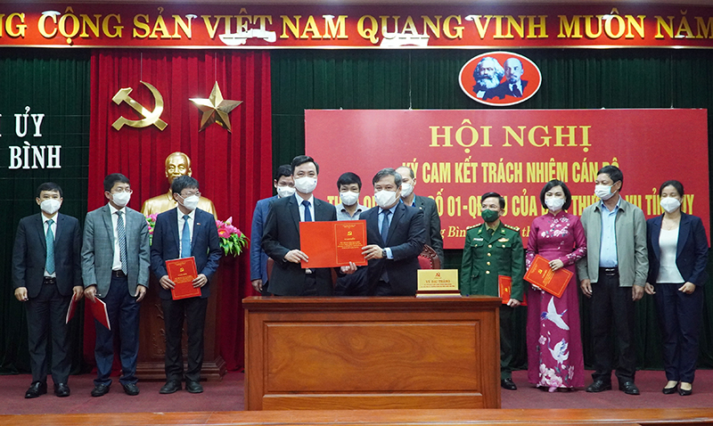 Quy định về trách nhiệm và xử lý trách nhiệm đối với người đứng đầu, cấp phó của người đứng đầu trong thực hiện chức trách, nhiệm vụ được giao góp phần phát huy tinh thần nêu gương của cán bộ, đảng viên.