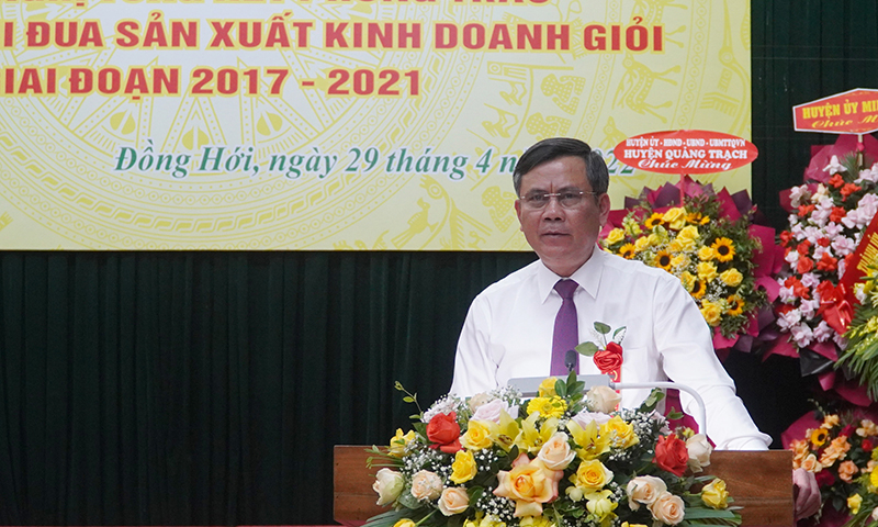 Đồng chí Chủ tịch UBND tỉnh Trần Thắng phát biểu tại buổi lễ