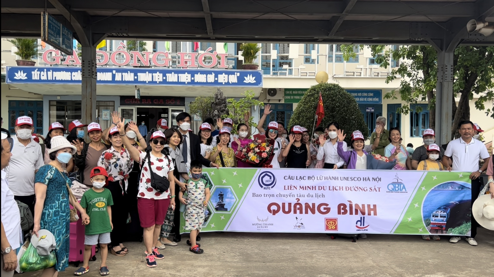 Hiệp hội Du lịch Quảng Bình đón đoàn farmtrip tại Ga Đồng Hới