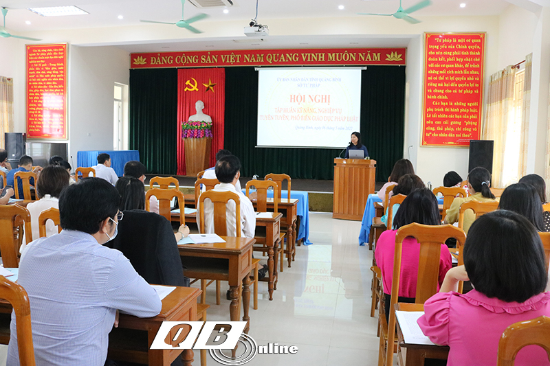 Các đại biểu được giới thiệu một số kỹ năng nhằm nâng cao chất lượng tuyên truyền, PBGDPL
