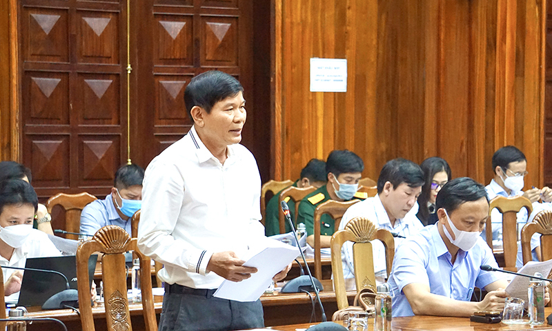 Đại biểu phát biểu tại buổi họp.