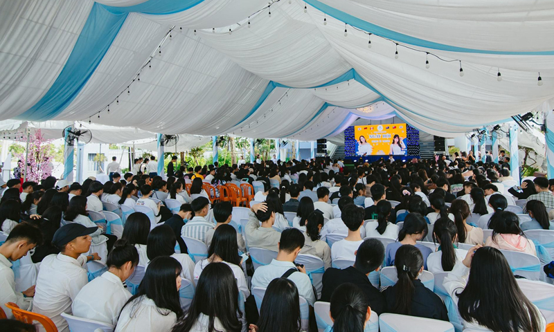 Trung tâm tư vấn, đào tạo và giáo dục Quốc tế HaLim tổ chức ngày hội du học và việc làm cho học sinh các trường THPT.