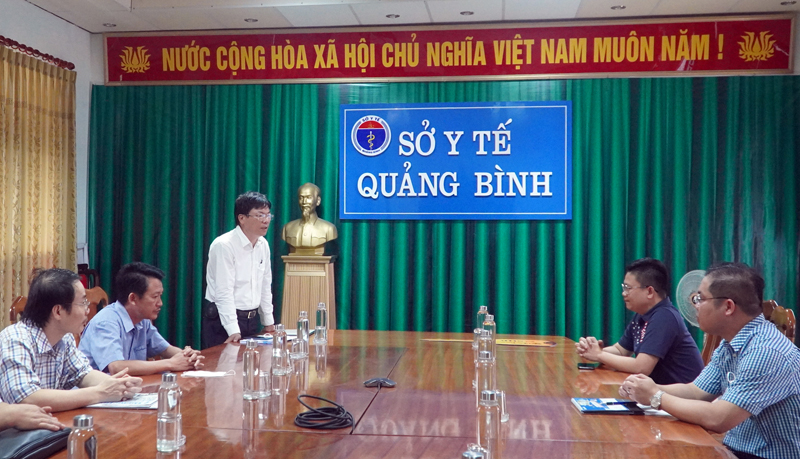 Giám đốc Sở Y tế bác sỹ Dương Thanh Bình trân trọng cảm ơn sự quan tâm của T&T Group và Ngân hàng SHB.