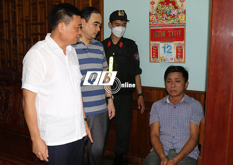 Đại tá Lê Văn Hóa, Phó giám đốc Công an tỉnh, Thủ trưởng Cơ quan An ninh điều tra Công an tỉnh và Thượng tá Đỗ Hoài Nam, Phó Thủ trưởng Cơ quan ANĐT-Trưởng phòng PA09, trực tiếp chỉ đạo phá án tại hiện trường.