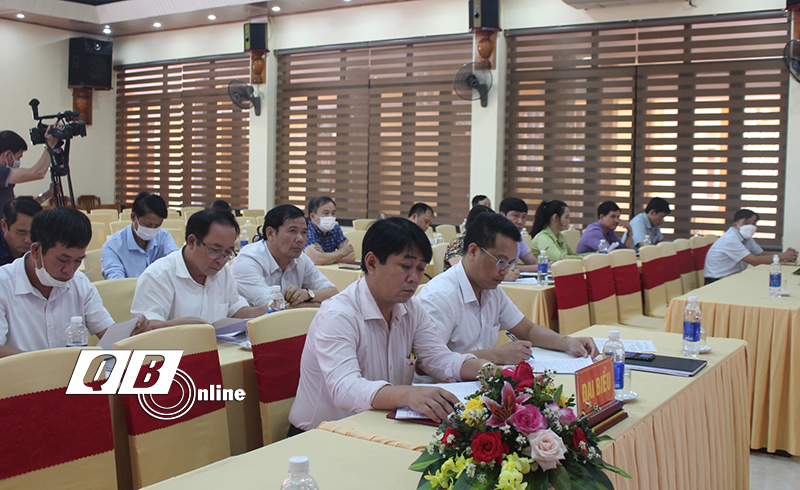 Các đại biểu tham dự hội nghị.