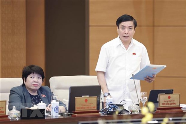 Tổng thư ký Quốc hội, Chủ nhiệm Văn phòng Quốc hội Bùi Văn Cường phát biểu. (Ảnh: Doãn Tấn/TTXVN)