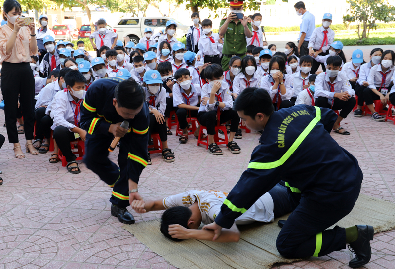 Hướng dẫn các kỹ năng cơ bản CNCH khi xảy ra tai nạn đuối nước