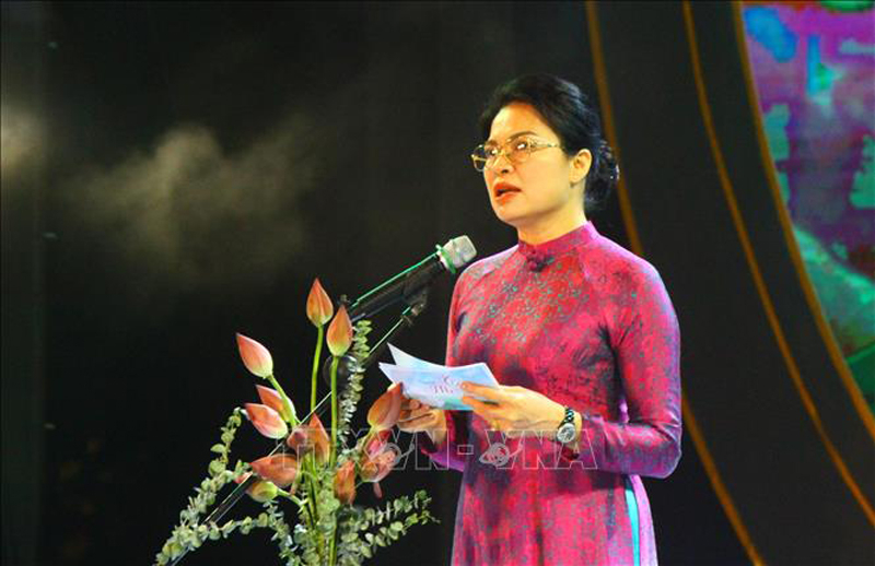 Chủ tịch Trung ương Hội Liên hiệp Phụ nữ Việt Nam Hà Thị Nga phát biểu tại chương trình. Ảnh: Tá Chuyên/TTXVN