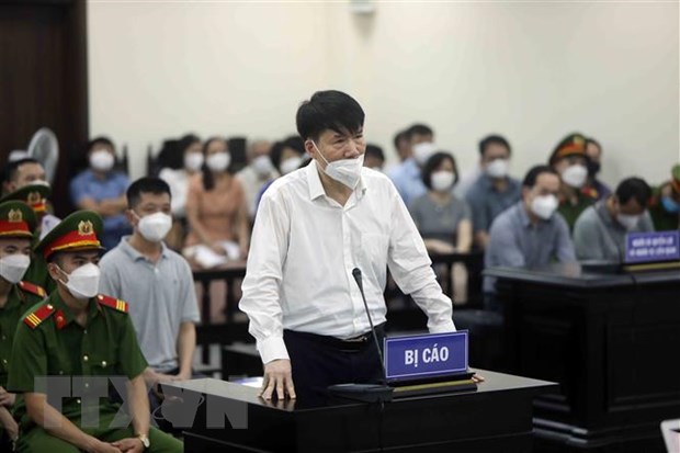 Bị cáo Trương Quốc Cường trả lời câu hỏi của Hội đồng xét xử. (Ảnh: An Đăng/TTXVN)