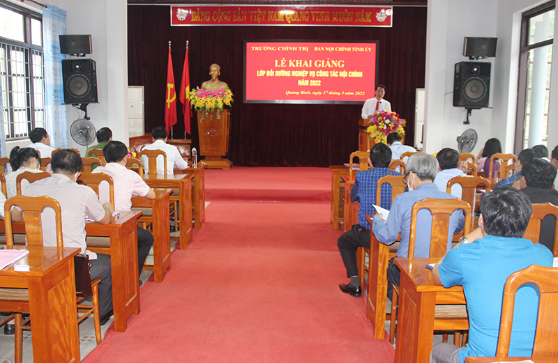  Toàn cảnh lớp bồi dưỡng.