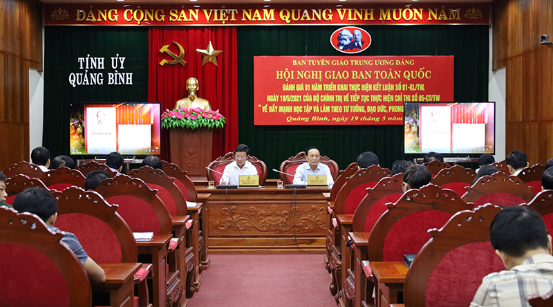 Toàn cảnh hội nghị tại điểm cầu Quảng Bình.