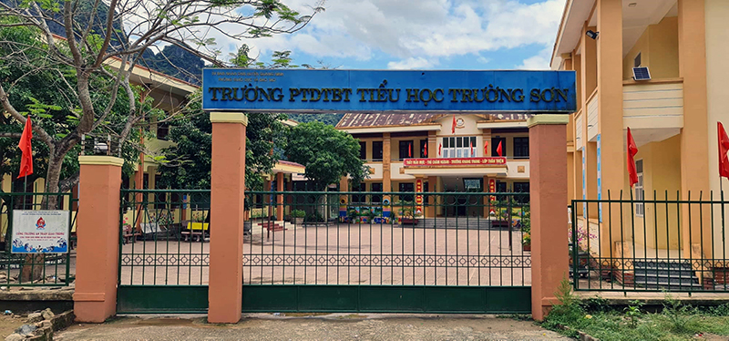 Trường PTDTBT Tiểu học Trường Sơn (Quảng Ninh) nơi con của bà T.T.T Dung đang học tập.