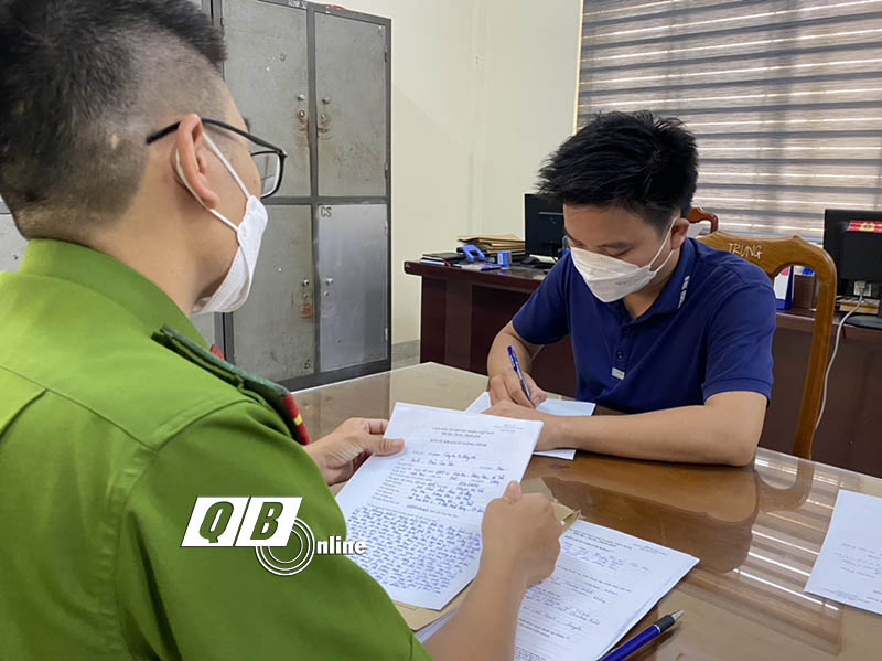 Đối tượng Đoàn Cao Sơn tại cơ quan điều tra.