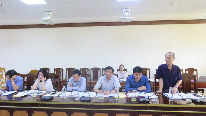 Đại biểu tham dự cuộc họp đóng góp ý kiến