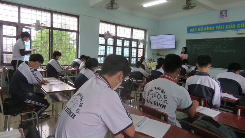Hoạt động ôn tập, củng cố kiến thức cho HS lớp 9 đang được các trường THCS tập trung đẩy mạnh.