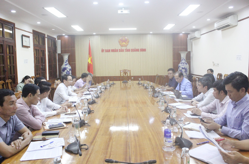 Các đại biểu tham gia cuộc làm việc.