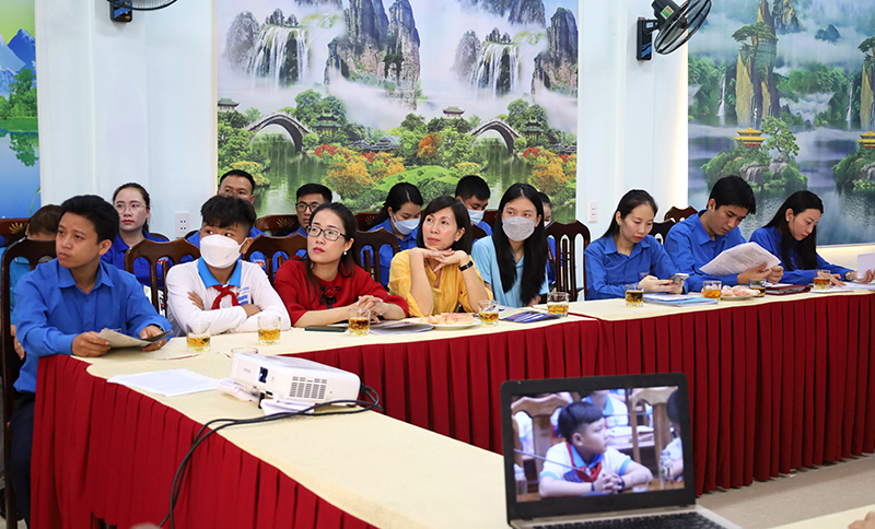 Các đại biểu dự hội nghị.