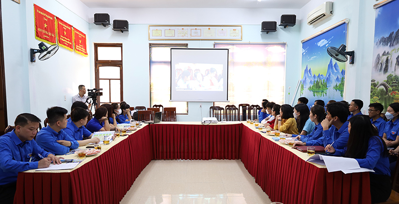 Toàn cảnh hội nghị.