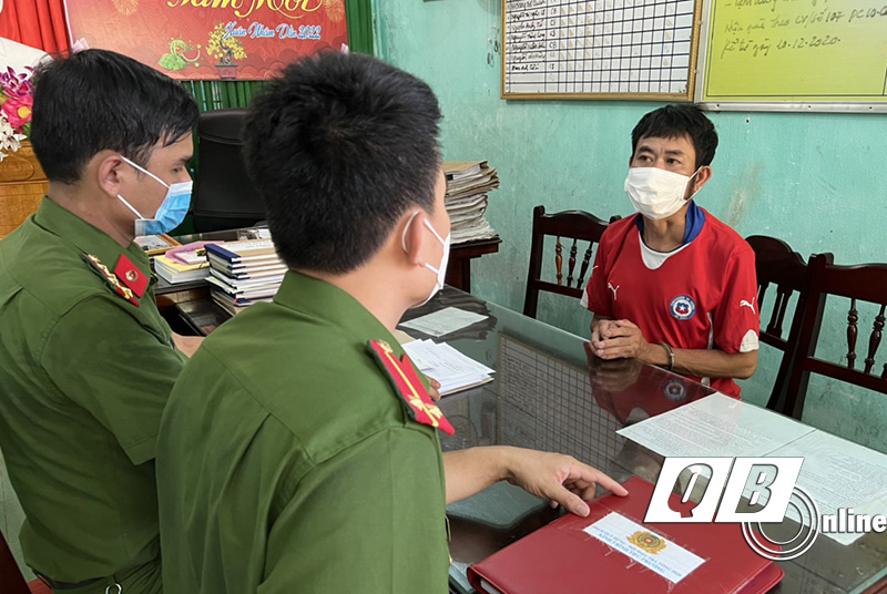 Đối tượng Nguyễn Văn Nhường tại cơ quan điều tra Công an huyện Bố Trạch