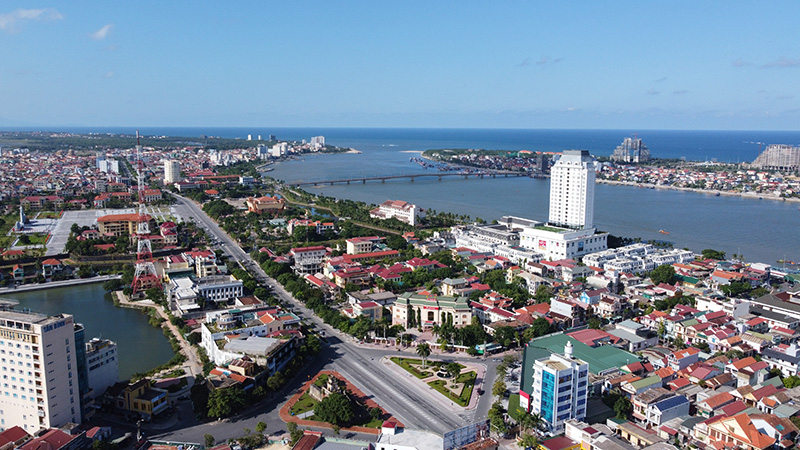 Bộ mặt đô thị Đồng Hới ngày càng khang trang.