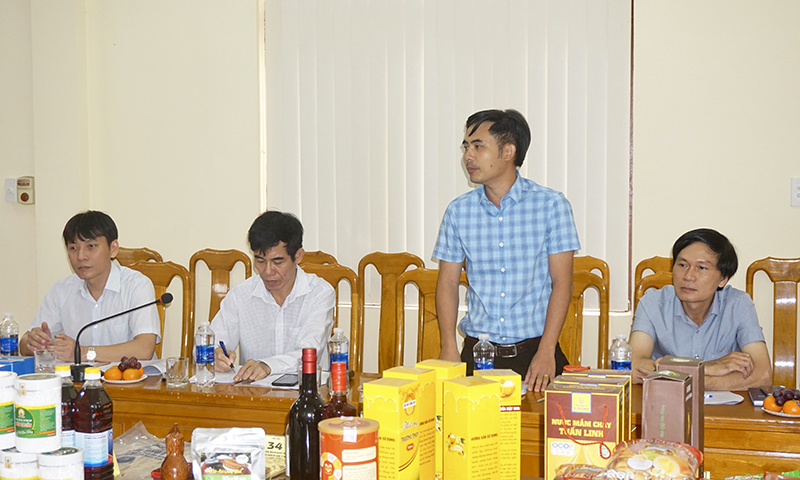 Đại biểu phát biểu tại buổi họp.