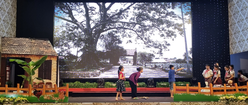 Phần thi tiểu phẩm của các đội tham gia liên hoan