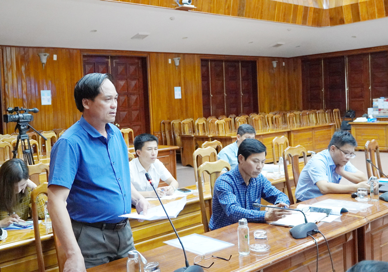 Đại diện lãnh đạo UBND huyện Lệ Thủy phát biểu tại hội nghị