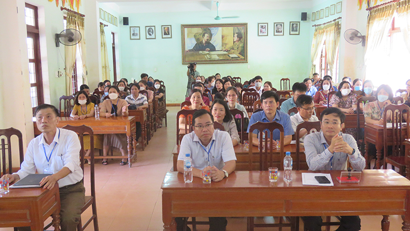 Đại diện các điểm thi báo cáo với Sở GD-ĐT về công tác chuẩn bị cho kỳ thi