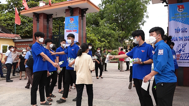 Lực lượng tình nguyện viên tham gia  